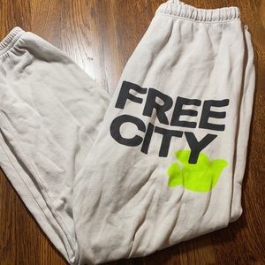 Free city sweatpants